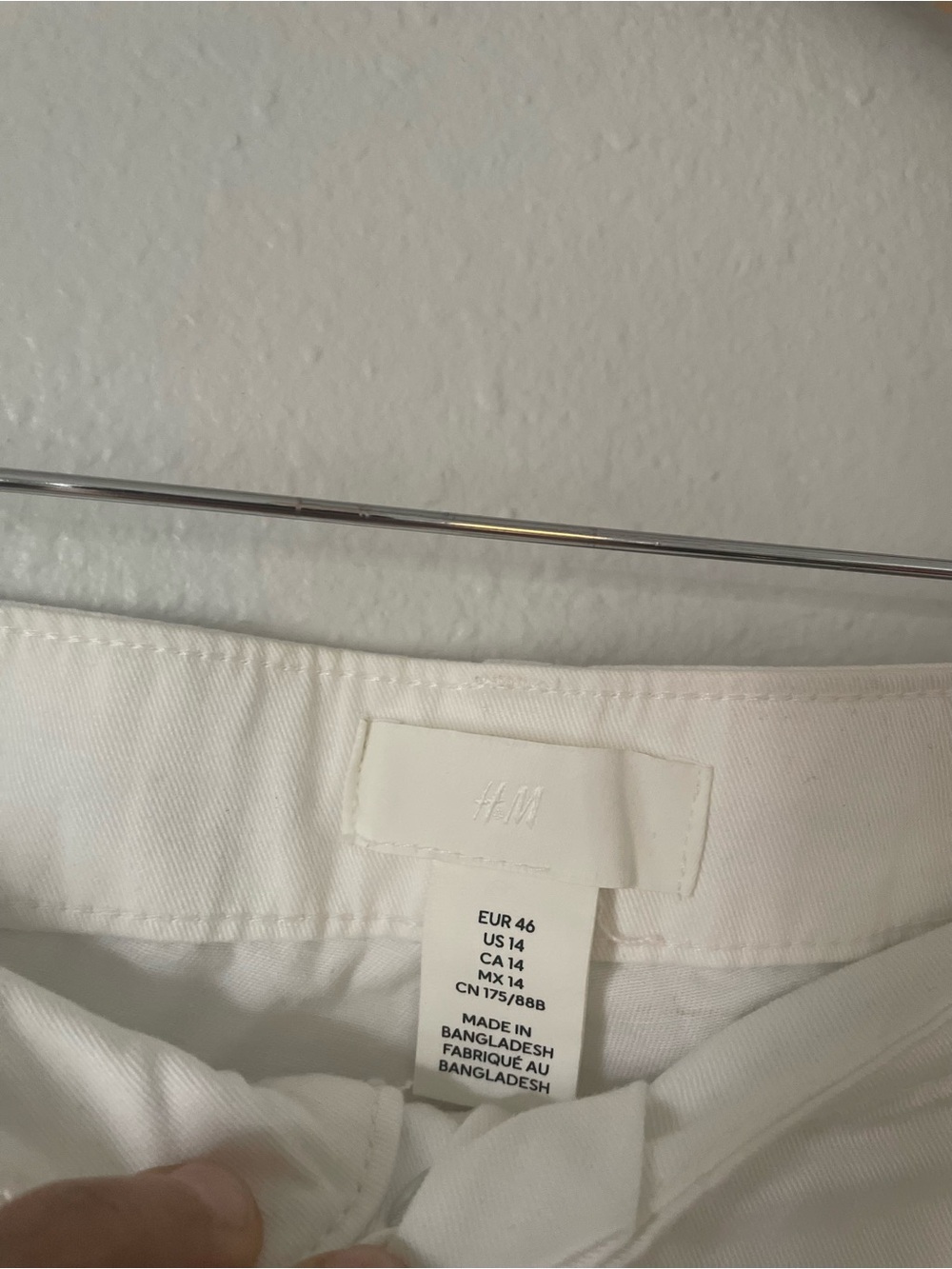 H&M White Cargo Pants with Utility Pockets - Picture 7 of 7